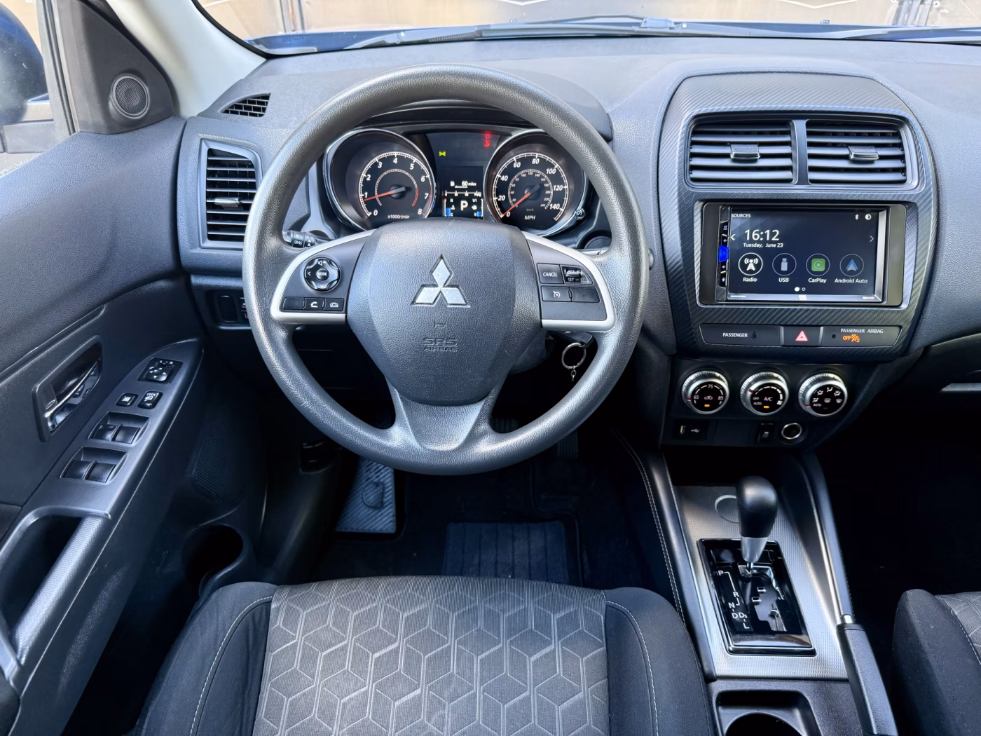 Mitsubishi Outlander Sport фото 19