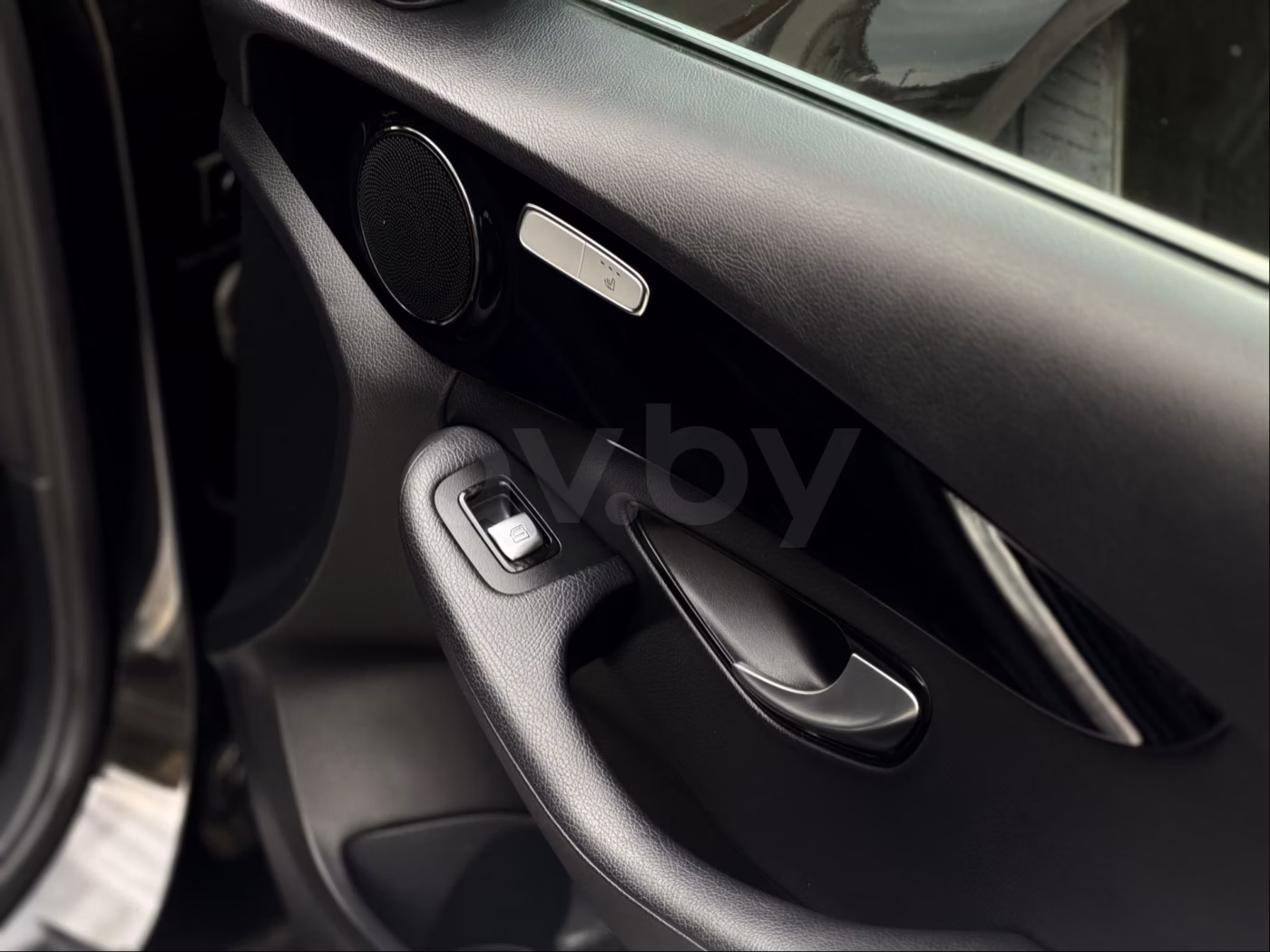 Mercedes-Benz C-Класс фото 19