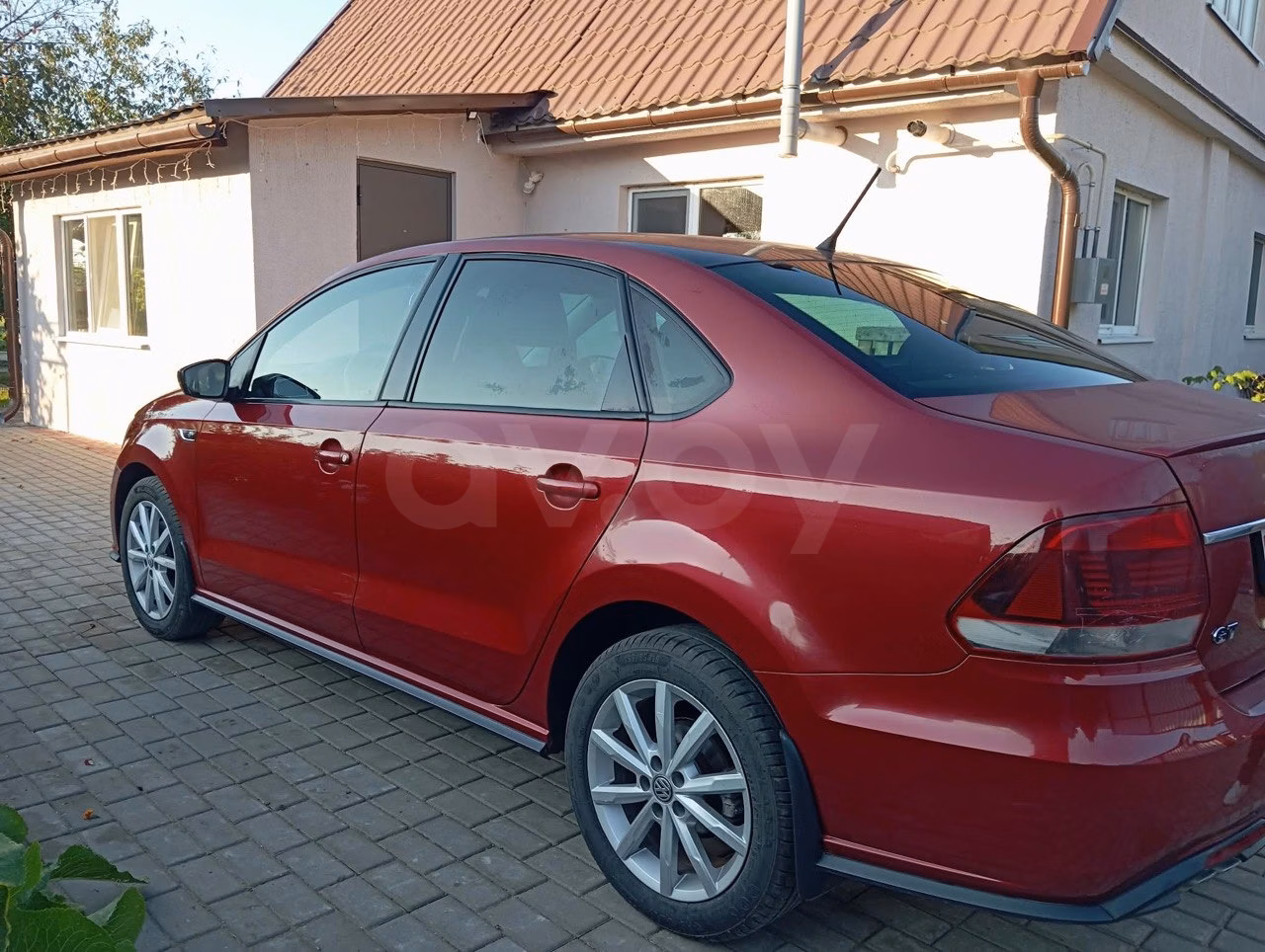 Volkswagen Polo Sedan фото 4