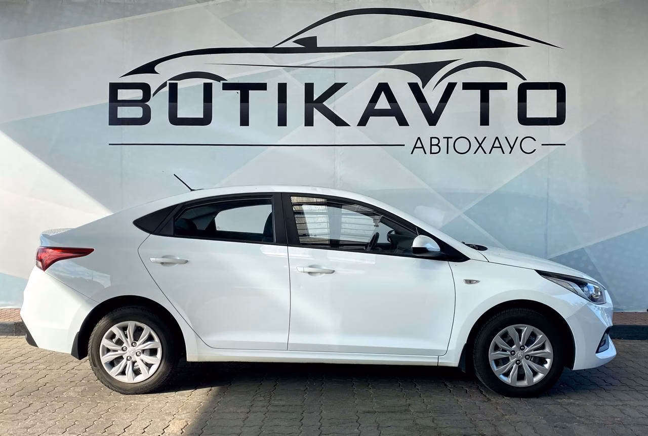 Hyundai Solaris фото 8