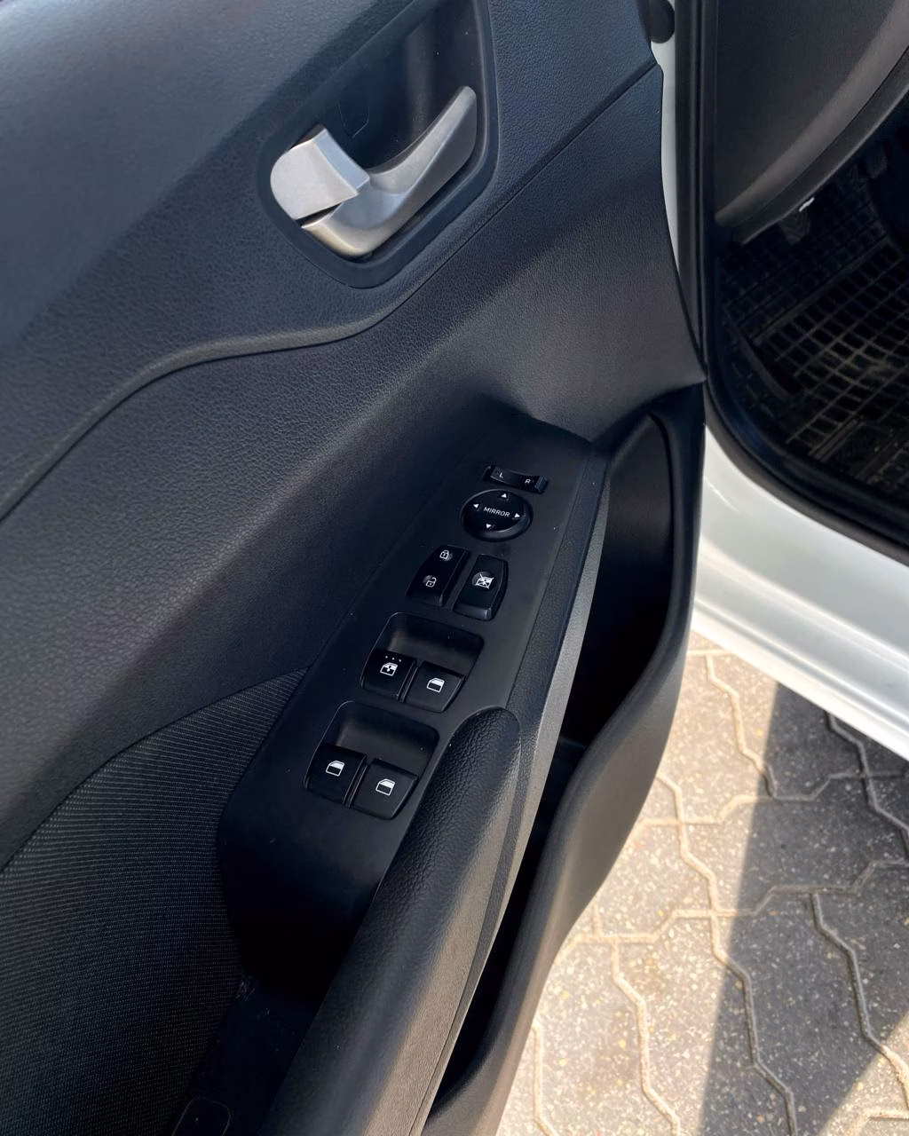 Hyundai Solaris фото 9