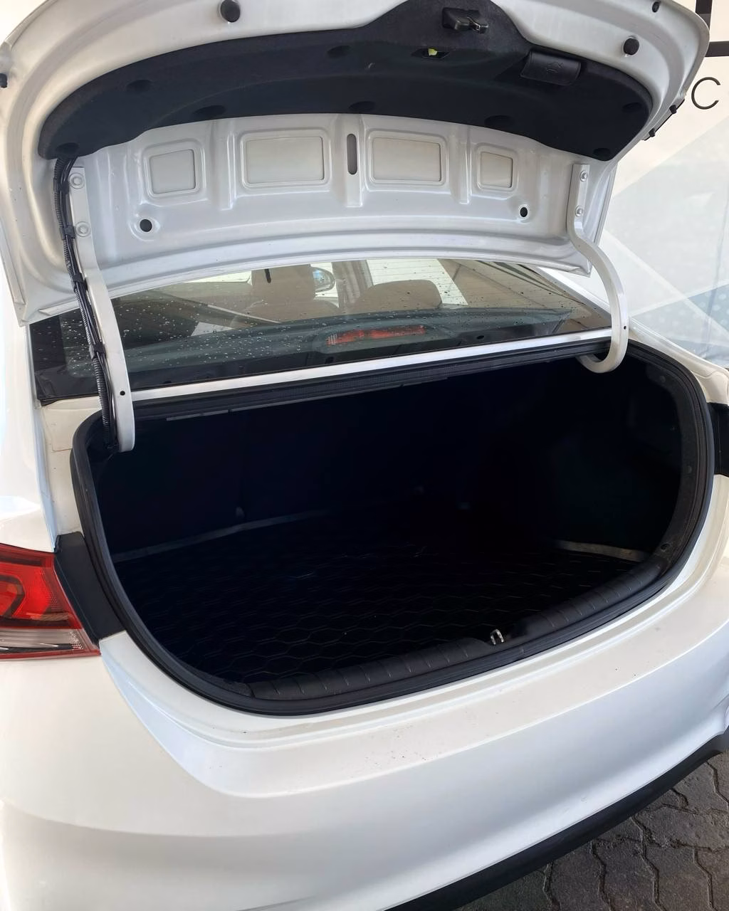 Hyundai Solaris фото 14