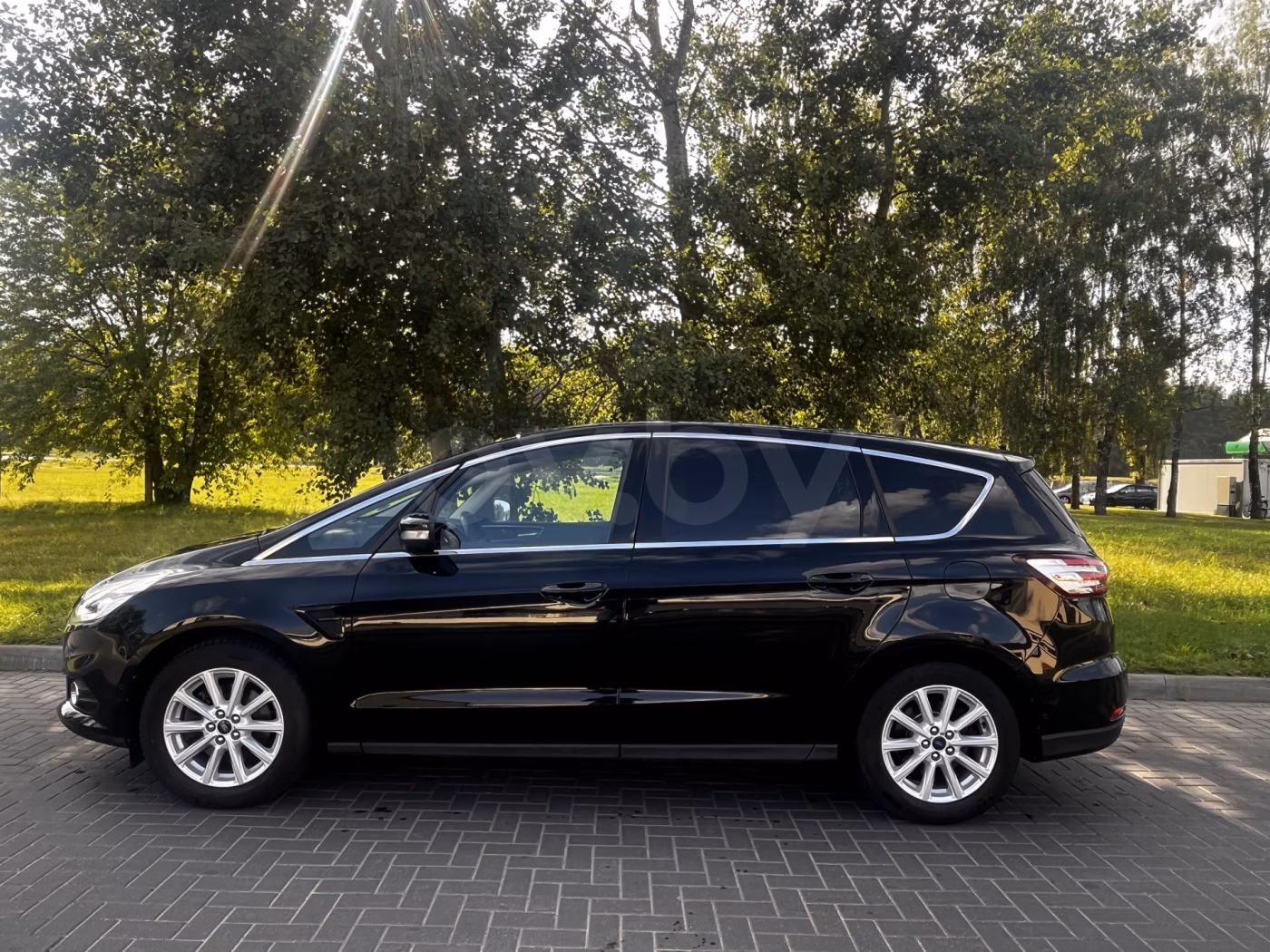 Ford S-MAX фото 2
