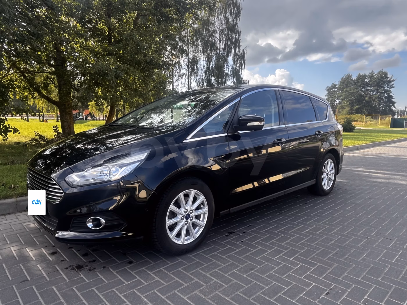 Ford S-MAX фото 3