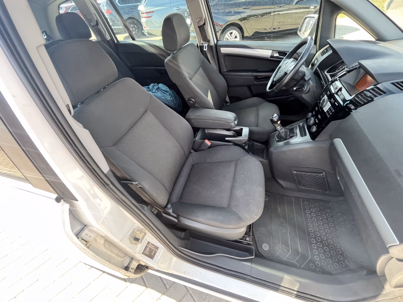 Opel Zafira фото 12