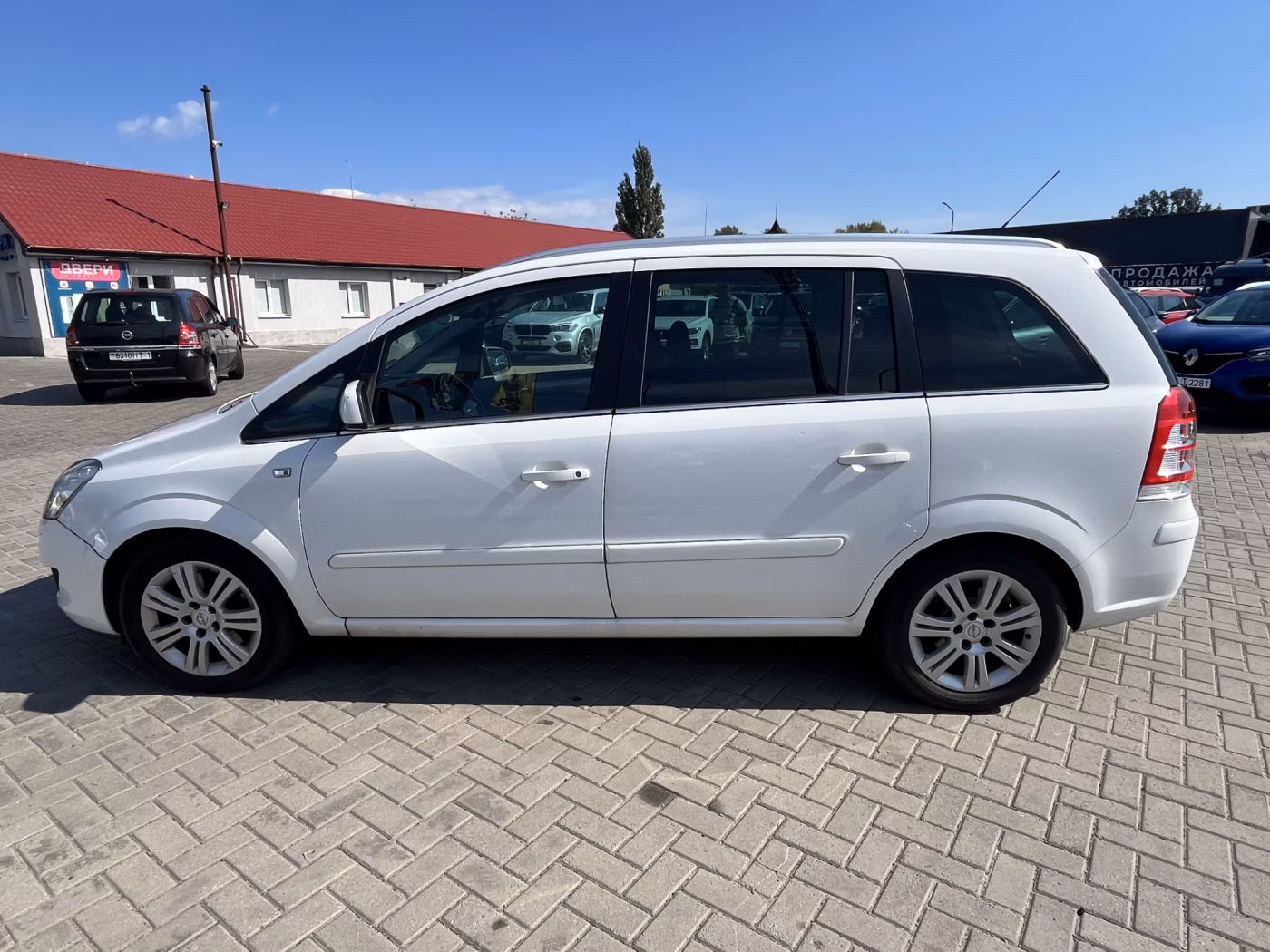 Opel Zafira фото 6