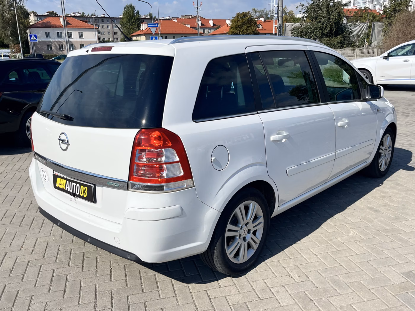 Opel Zafira фото 4