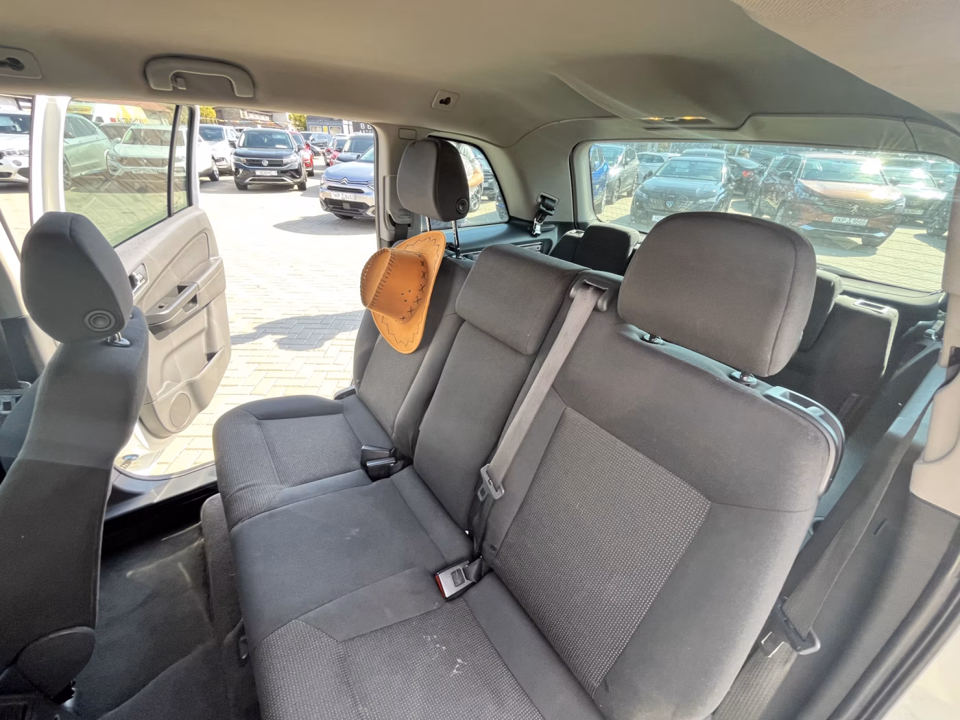 Opel Zafira фото 22