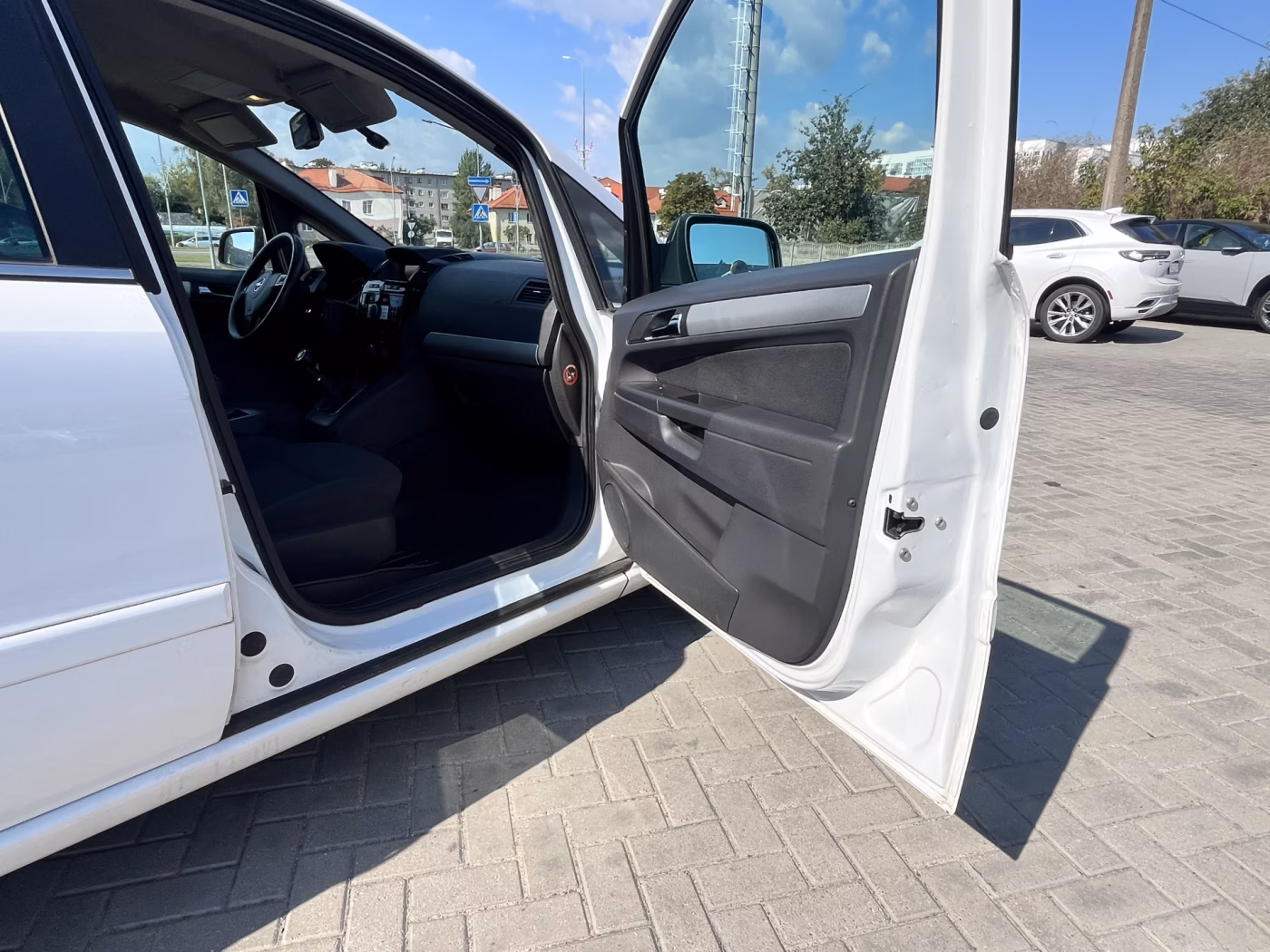 Opel Zafira фото 13
