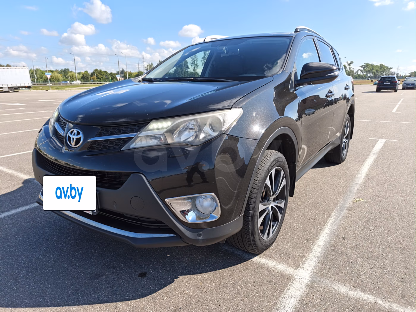 Toyota RAV4 фото 3