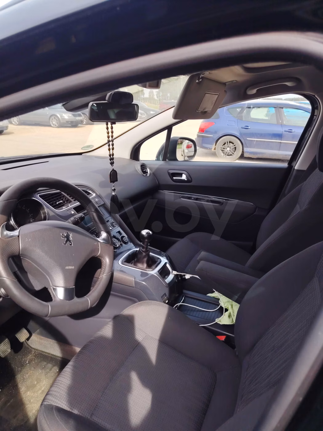 Peugeot 5008 фото 10