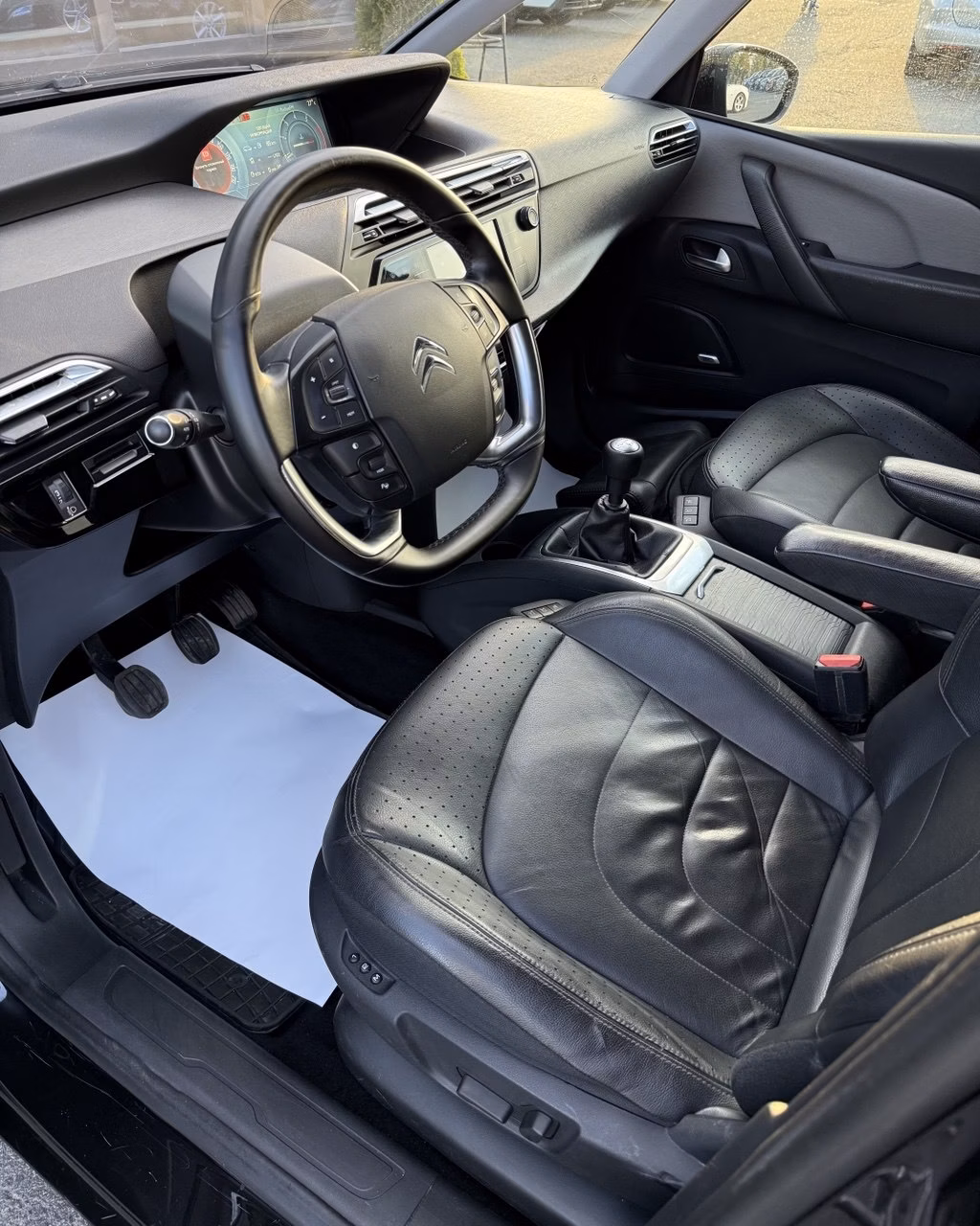 Citroen C4 Grand Picasso фото 10