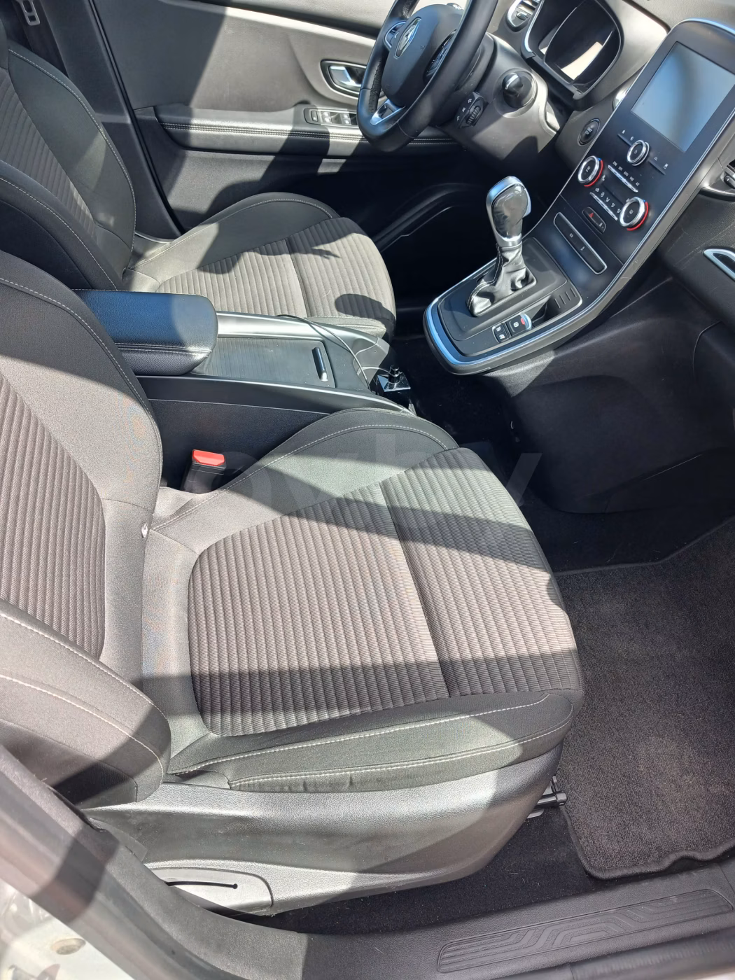 Renault Grand Scenic фото 12