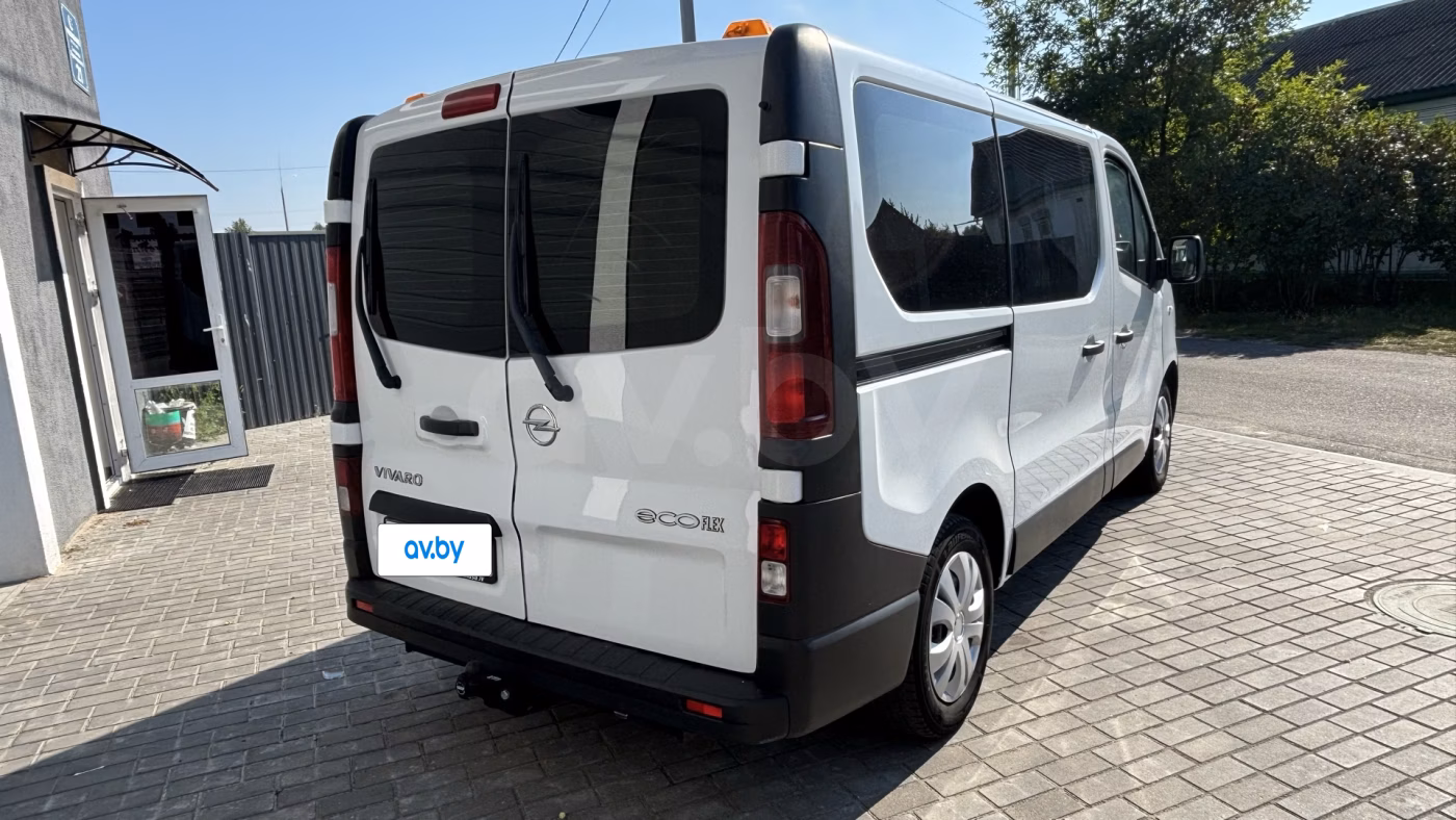 Opel Vivaro фото 4