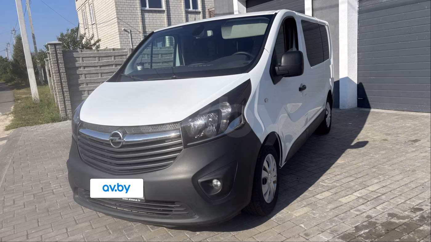 Opel Vivaro фото 8