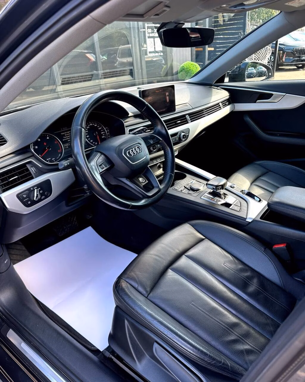 Audi A4 фото 9