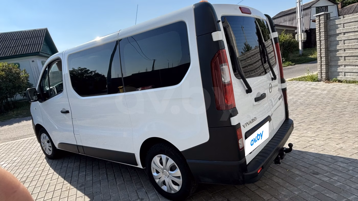 Opel Vivaro фото 11