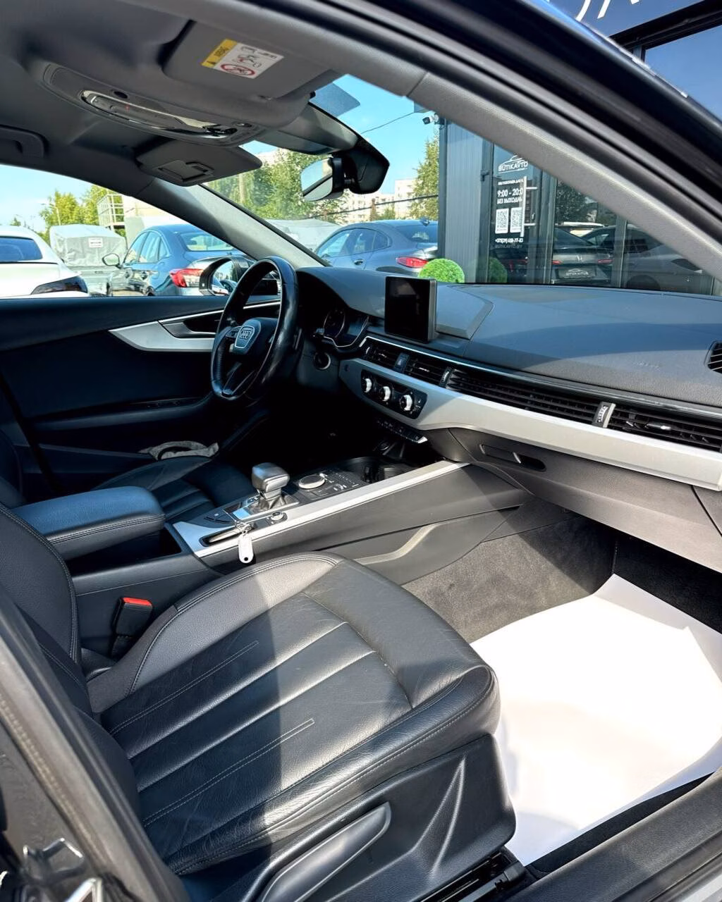 Audi A4 фото 11