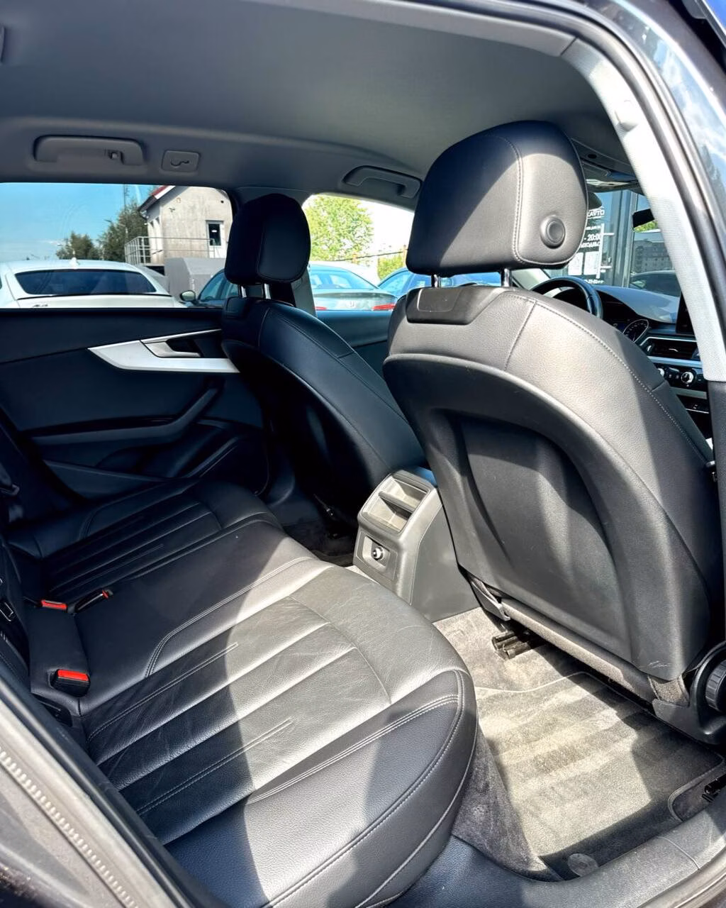 Audi A4 фото 13