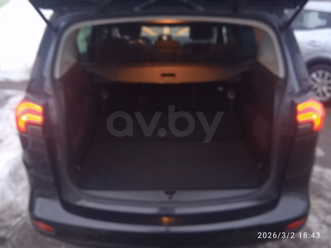 Opel Zafira фото 6