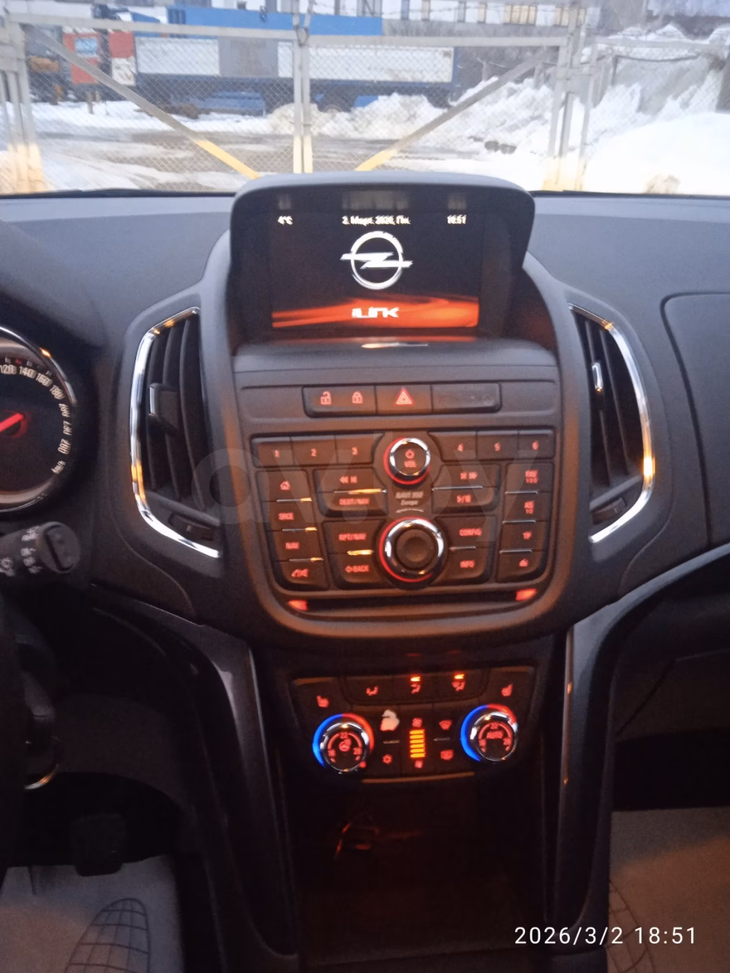 Opel Zafira фото 14