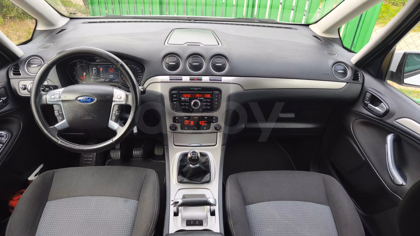 Ford Galaxy фото 10