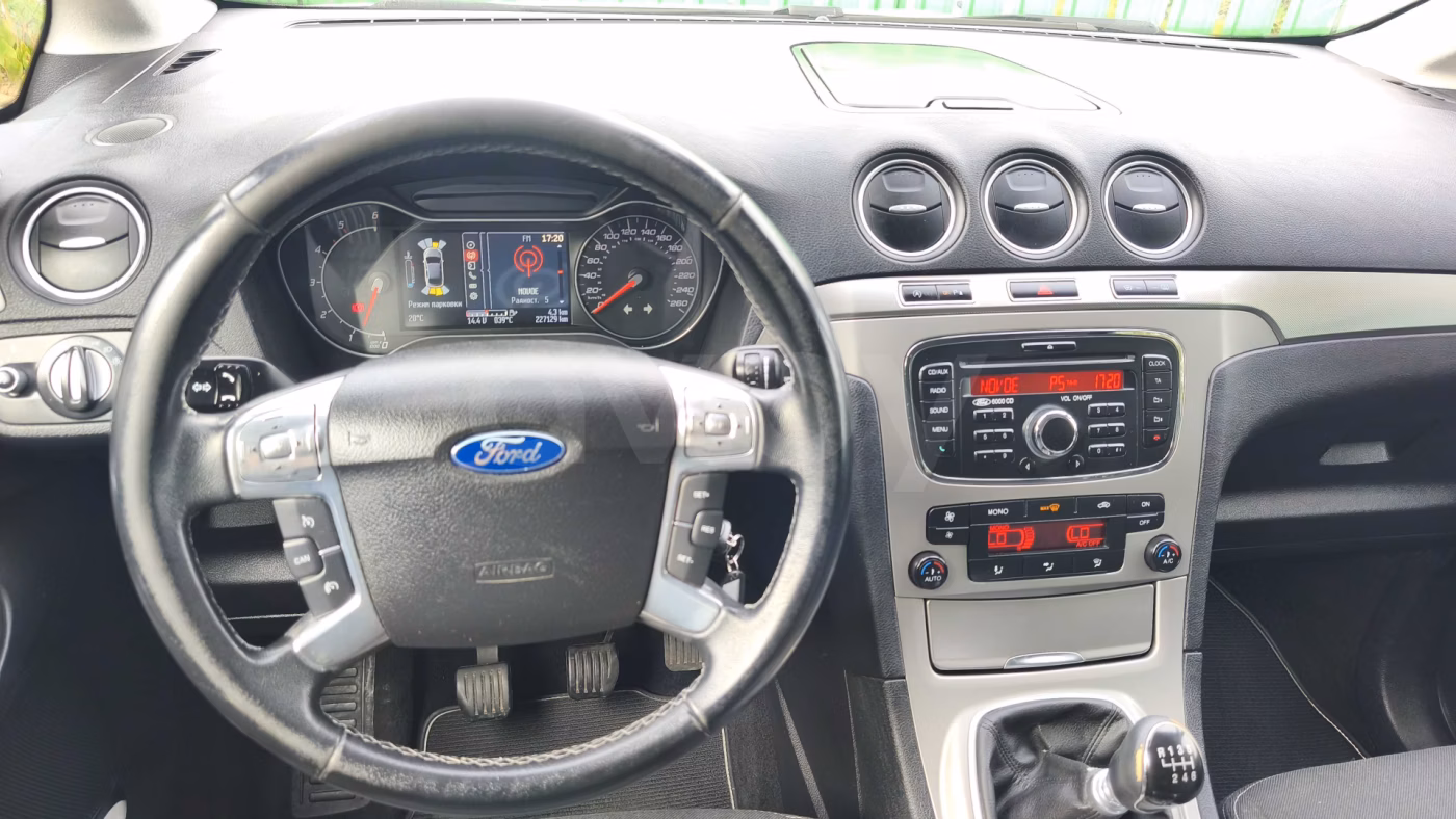 Ford Galaxy фото 11