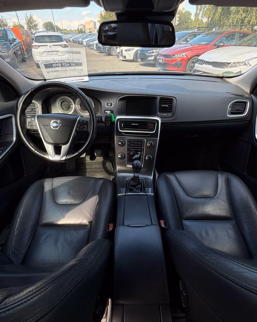Volvo V60 фото 10