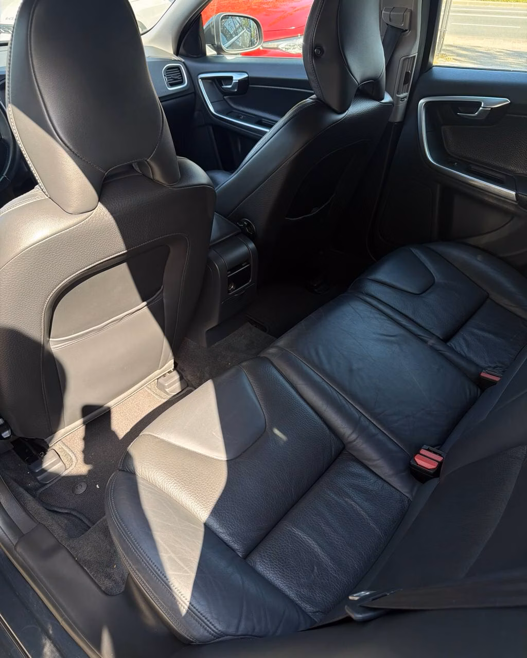 Volvo V60 фото 13