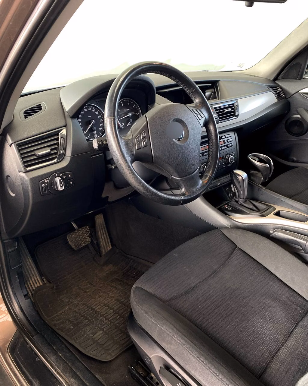 BMW X1 фото 10