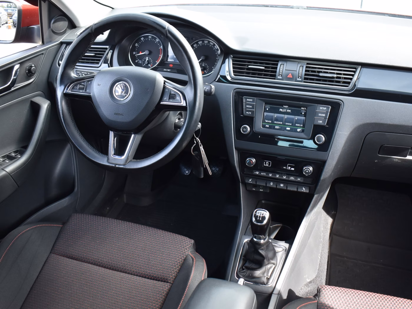 Skoda Rapid фото 13