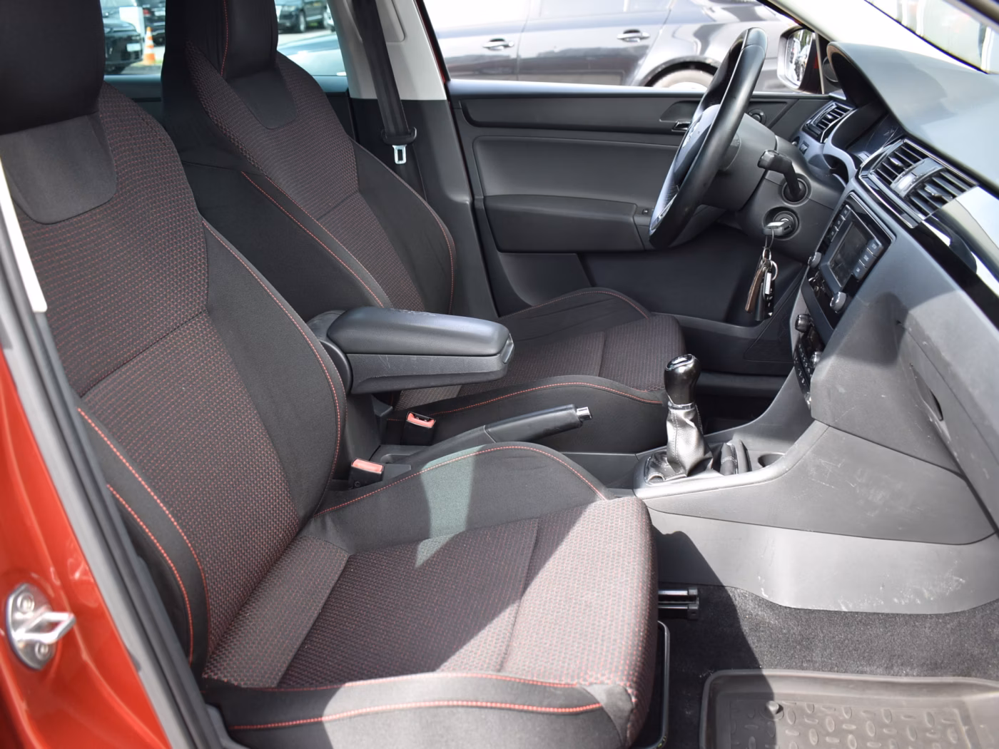 Skoda Rapid фото 12