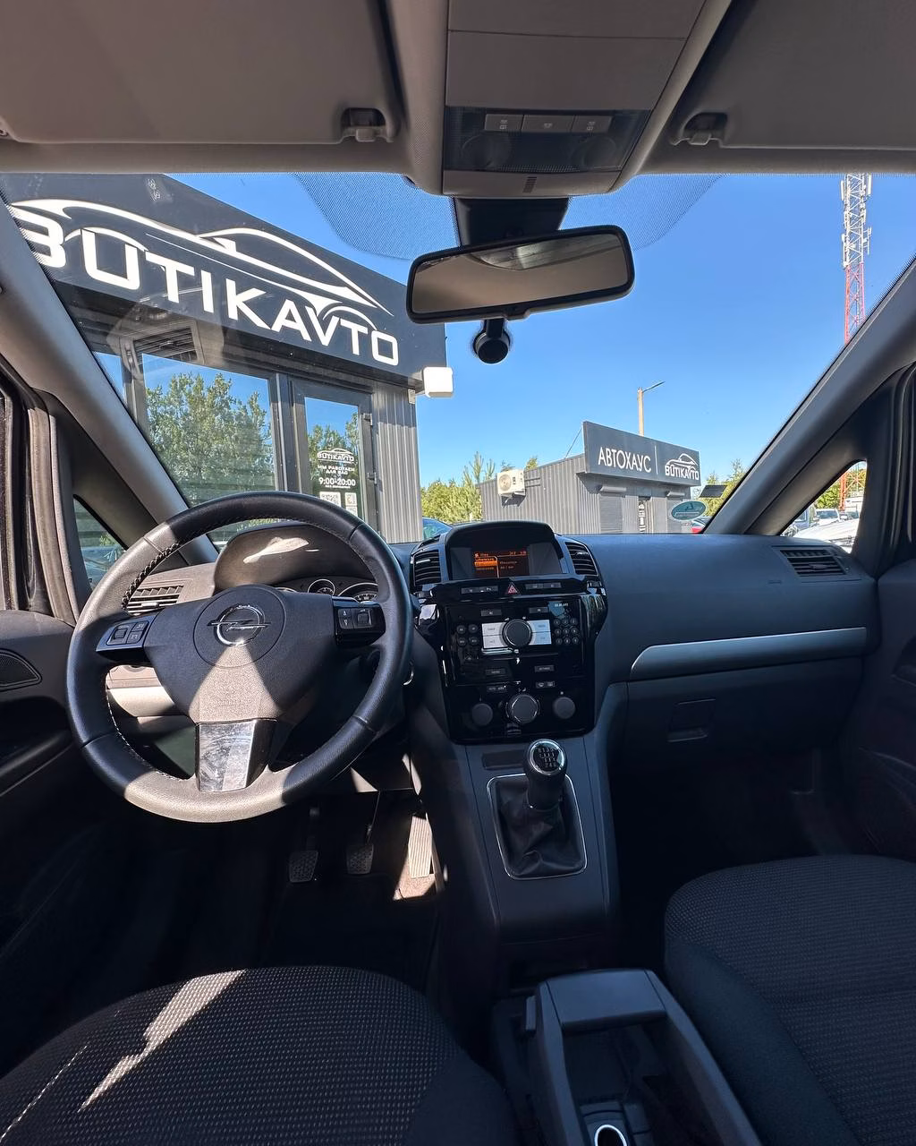 Opel Zafira фото 9