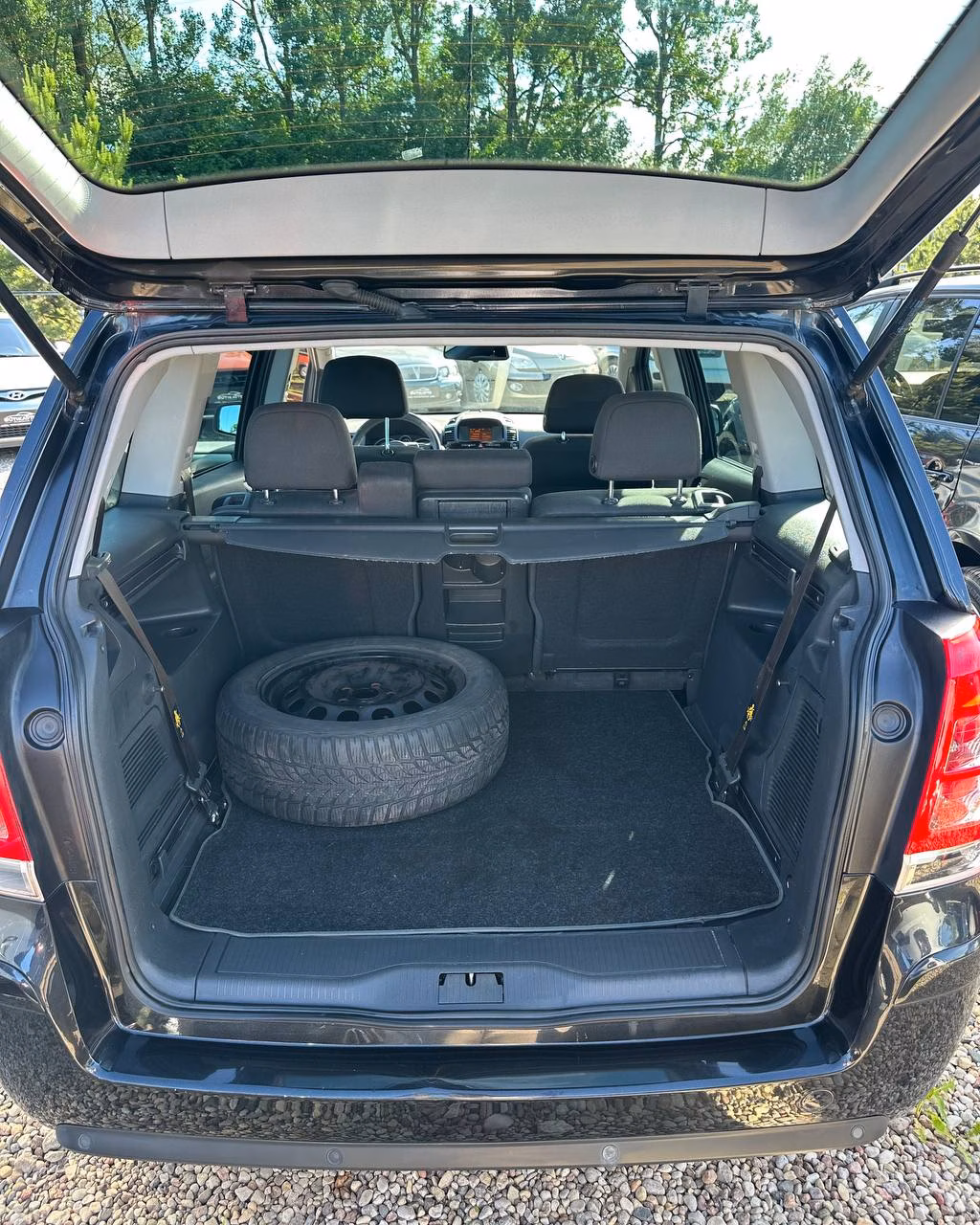 Opel Zafira фото 11