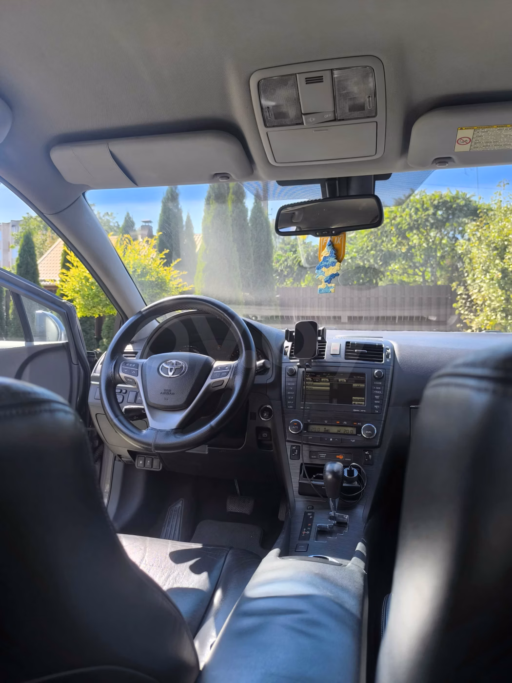 Toyota Avensis фото 19