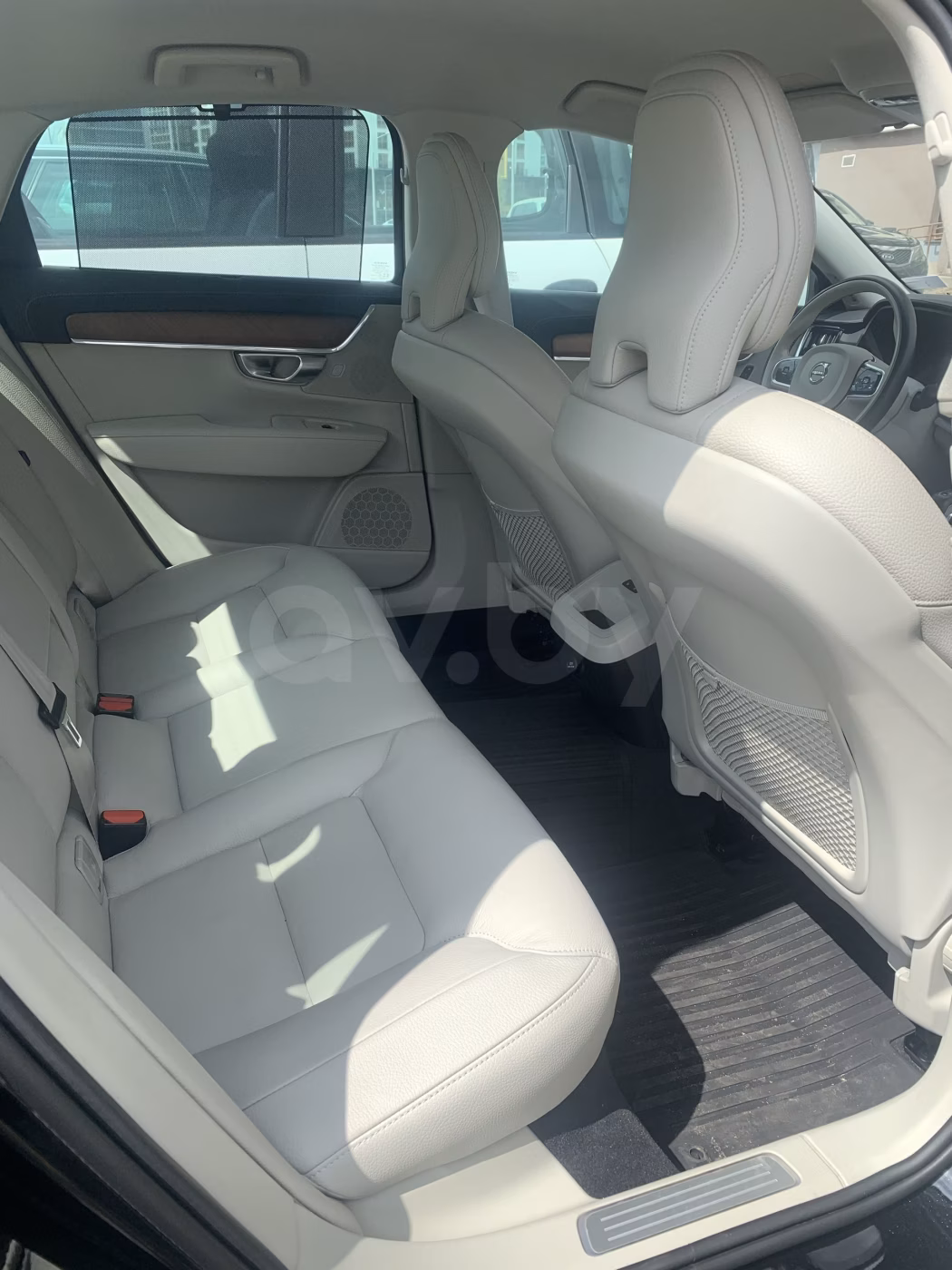 Volvo S90 фото 17