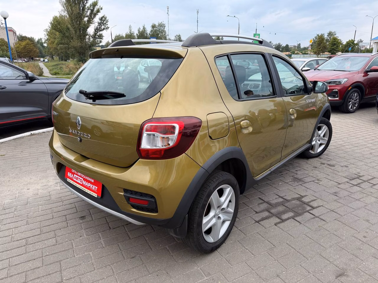 Renault Sandero Stepway фото 2