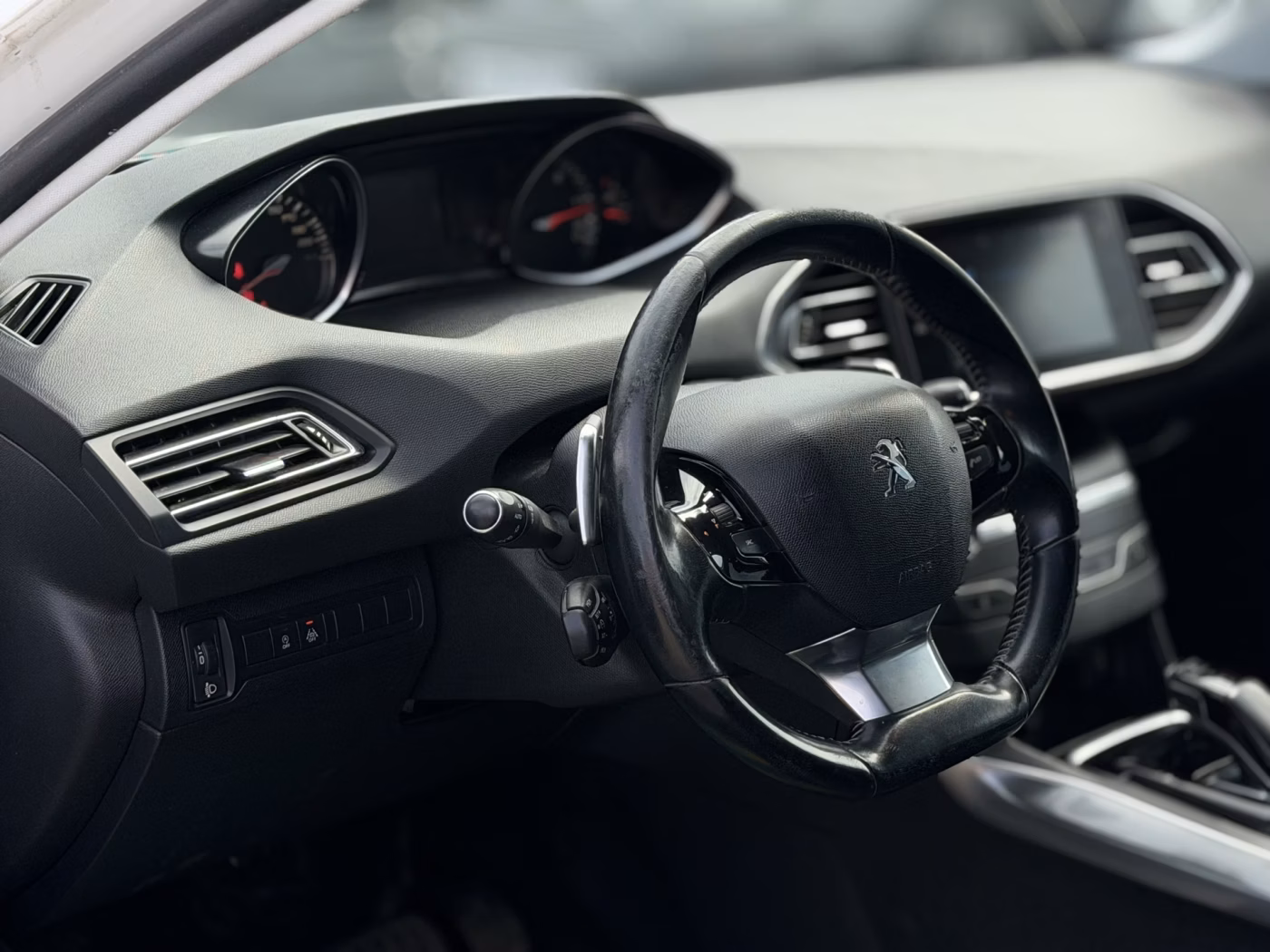 Peugeot 308 фото 17