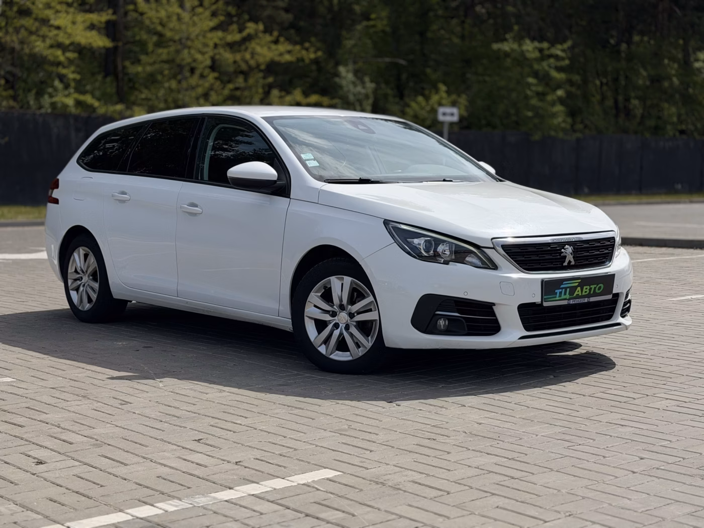 Peugeot 308 фото 3