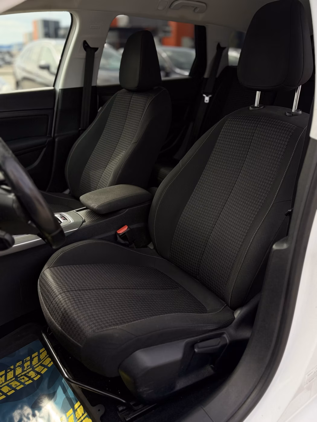 Peugeot 308 фото 18