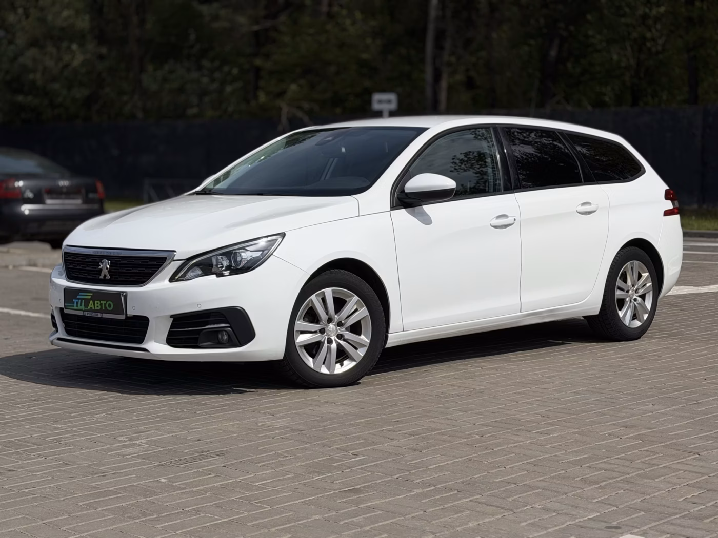 Peugeot 308 фото 6
