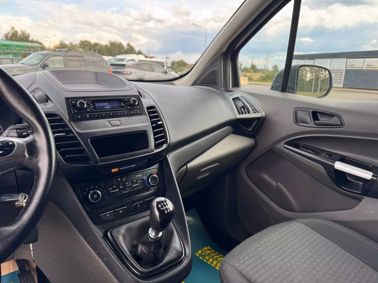 Ford Tourneo Connect фото 16