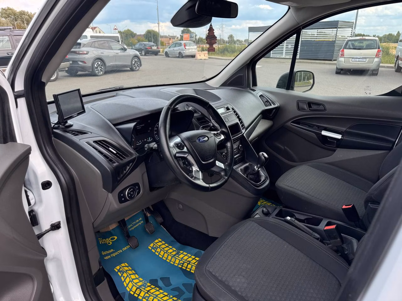 Ford Tourneo Connect фото 9