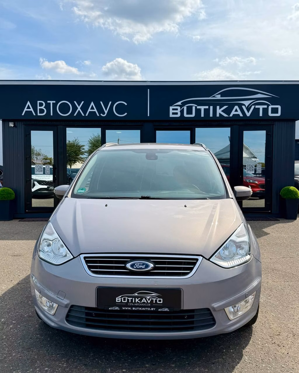 Ford Galaxy фото 2