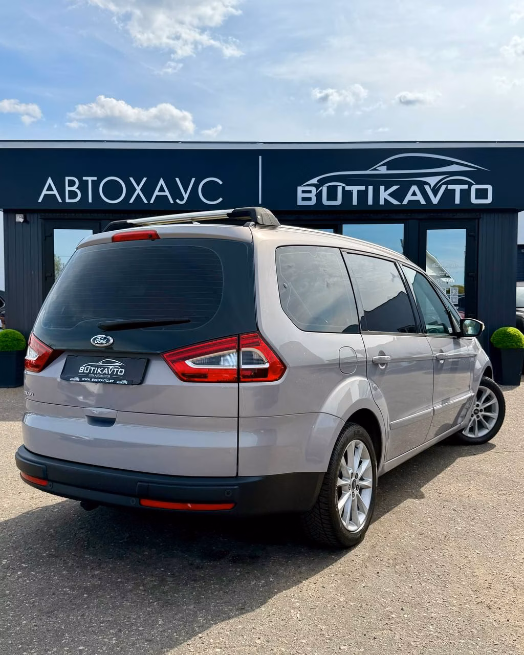 Ford Galaxy фото 7