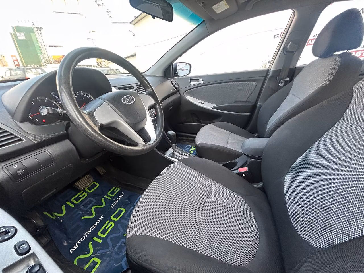 Hyundai Solaris фото 6