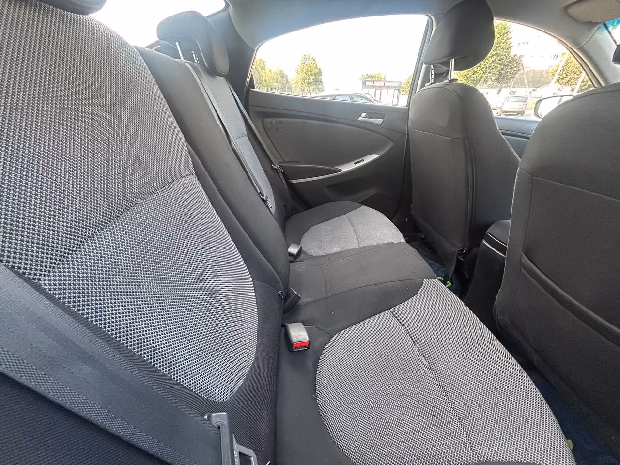 Hyundai Solaris фото 9