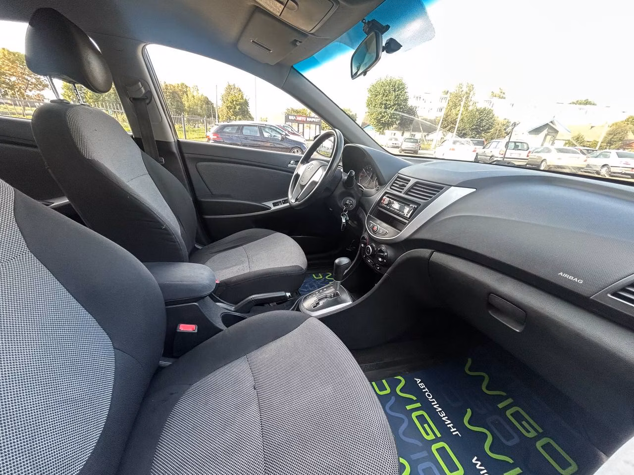 Hyundai Solaris фото 10