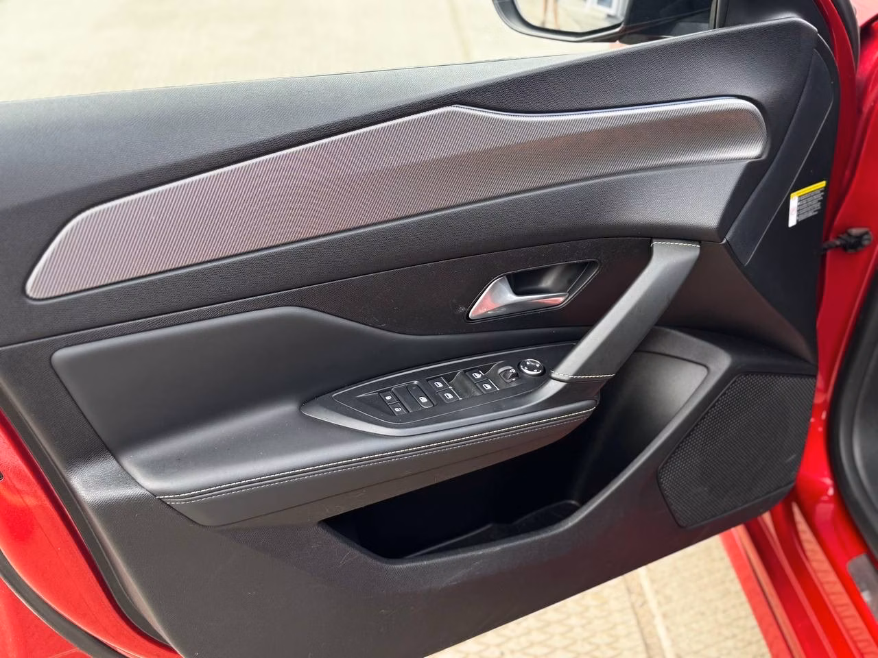 Peugeot 308 фото 10