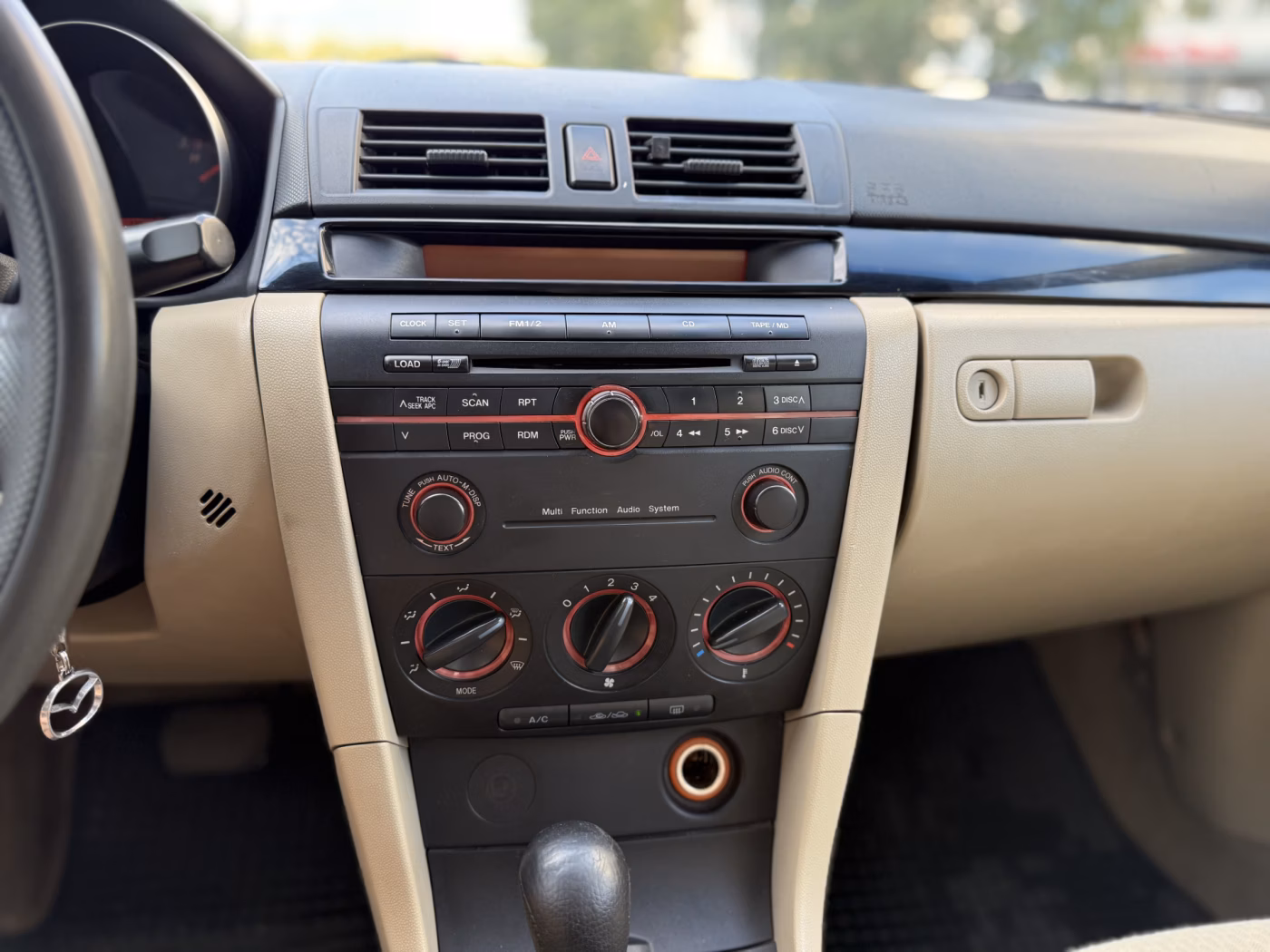 Mazda 3 фото 10